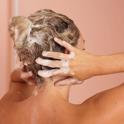 SPIRIT-beautyexcellence_nu-skin-renu-volumizing-shampoo-application-image